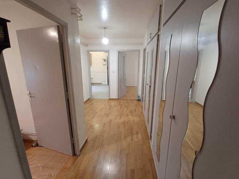 Appartement - 81 m² - 4 pièces