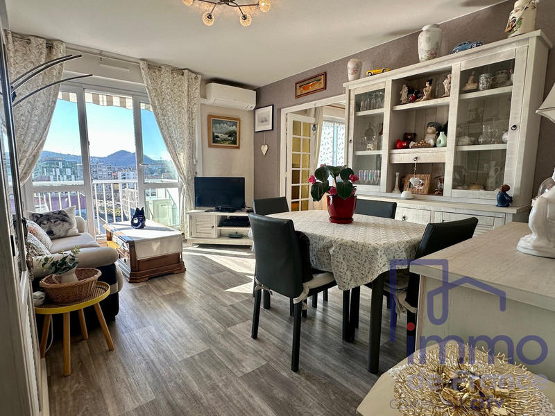 Appartement - 70 m² - 3 pièces