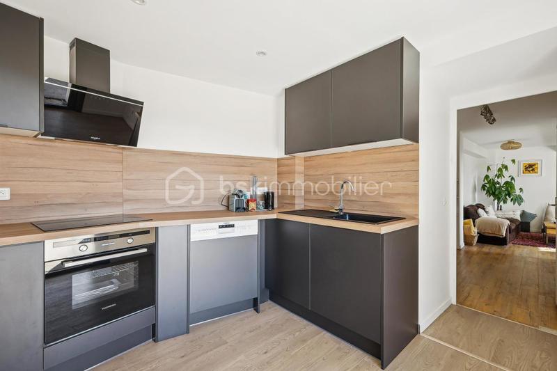 Maison - 234 m² - 7 pièces