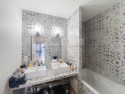 Appartement - 96 m² - 5 pièces