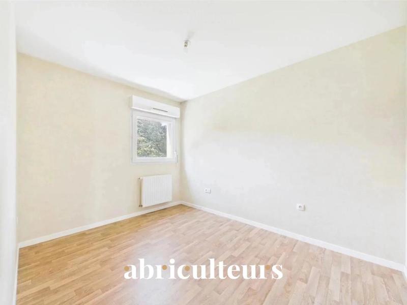 Appartement ancien - 97 m² - 5 pièces