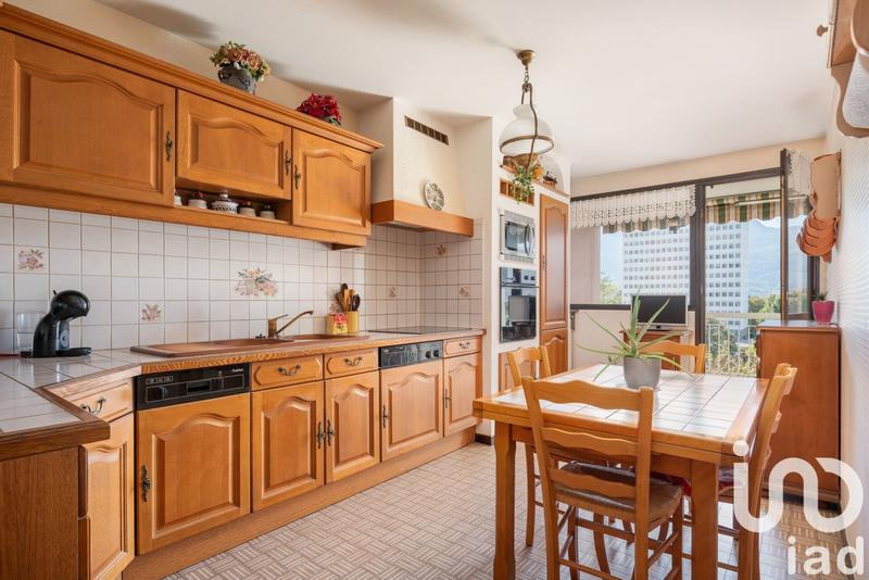 Appartement - 81 m² - 4 pièces