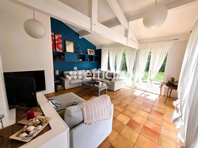 Maison - 178 m² - 8 pièces