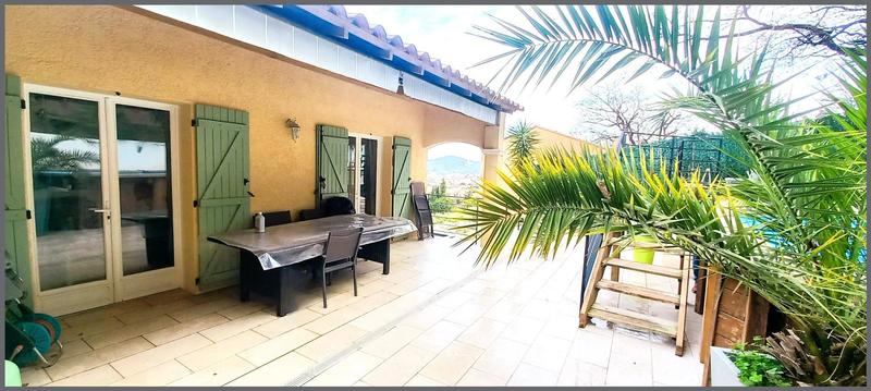 Maison - 93 m² - 4 pièces