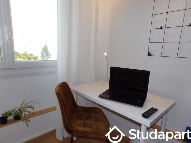 Chambre - 13 m² - 1 pièce