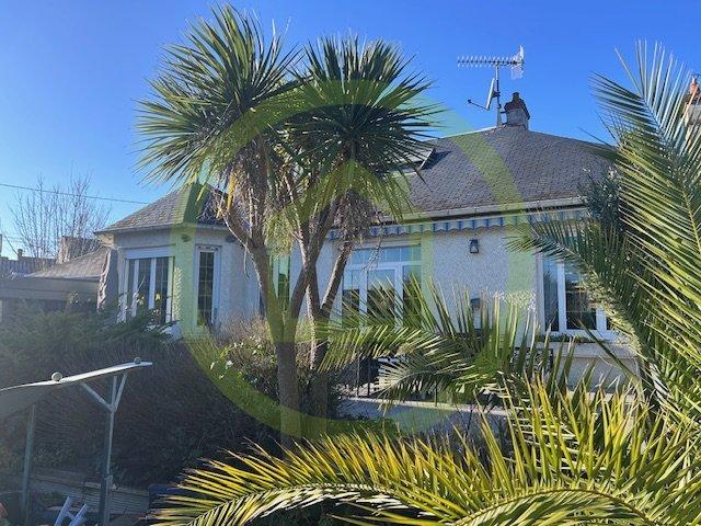 Maison - 224 m² - 7 pièces