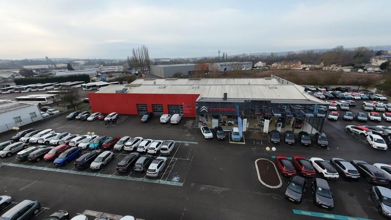 Local commercial - 2 654 m² - 10 pièces