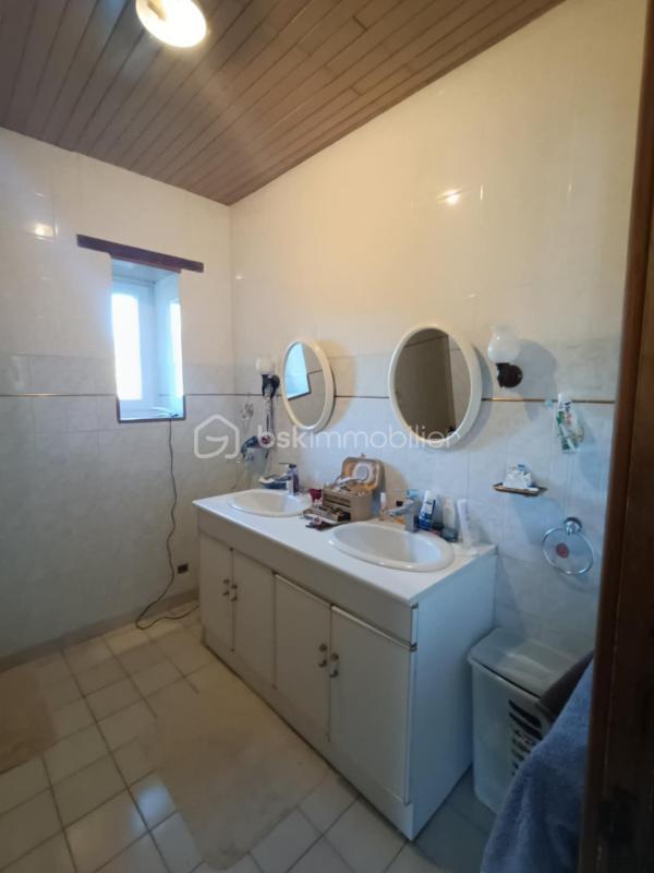 Maison en pierre - 132 m² - 6 pièces