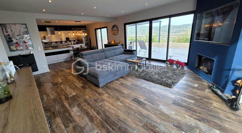 Maison d'architecte - 255 m² - 7 pièces