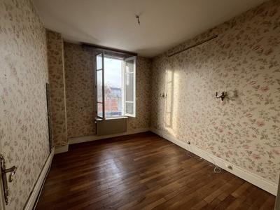 Appartement - 100 m² - 5 pièces