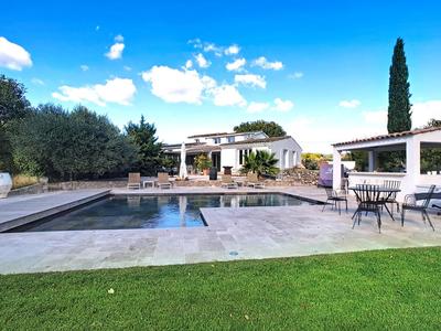 Maison - 267 m² - 8 pièces