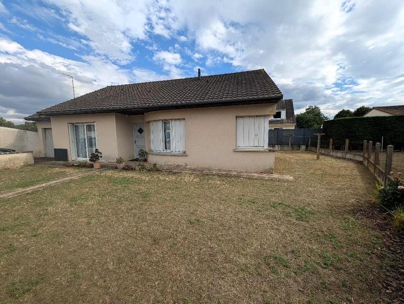 Maison - 93 m² - 4 pièces