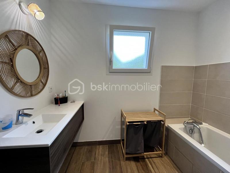 Maison - 130 m² - 4 pièces