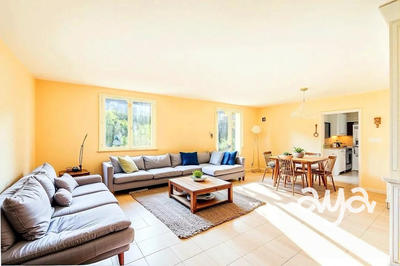 Maison - 177 m² - 6 pièces