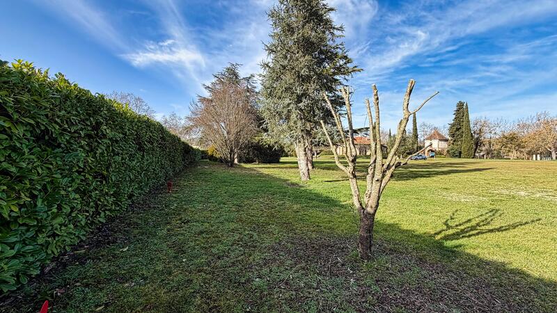 Terrain constructible - 968 m²