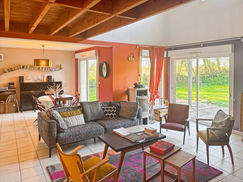 Maison - 99 m² - 6 pièces