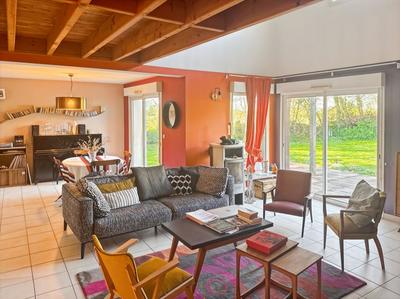 Maison - 99 m² - 6 pièces