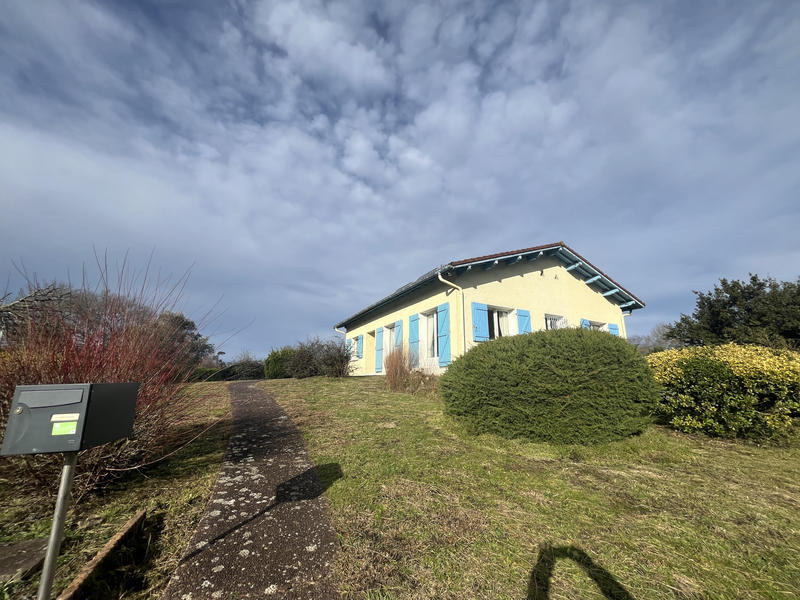 Maison - 98 m² - 4 pièces