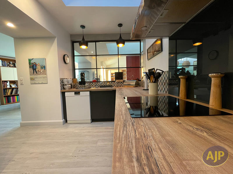 Appartement - 128 m² - 4 pièces