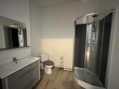 Appartement - 80 m² - 2 pièces