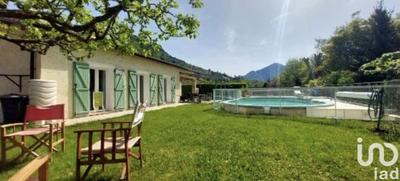 Maison - 105 m² - 5 pièces