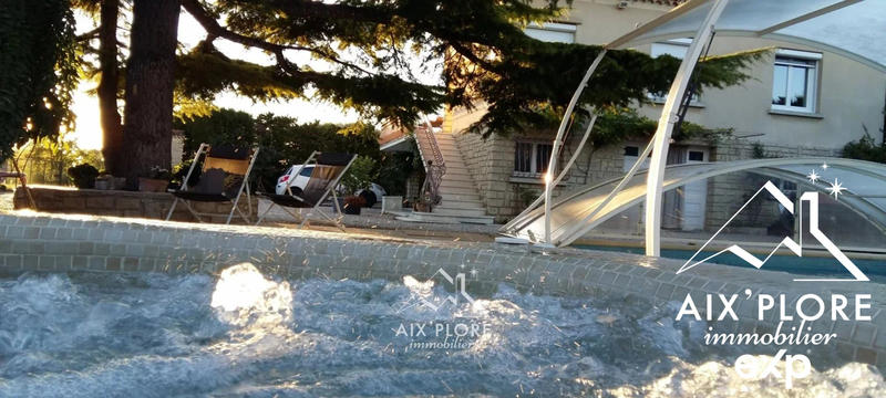 Maison - 180 m² - 4 pièces