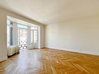 Appartement - 132 m² - 4 pièces