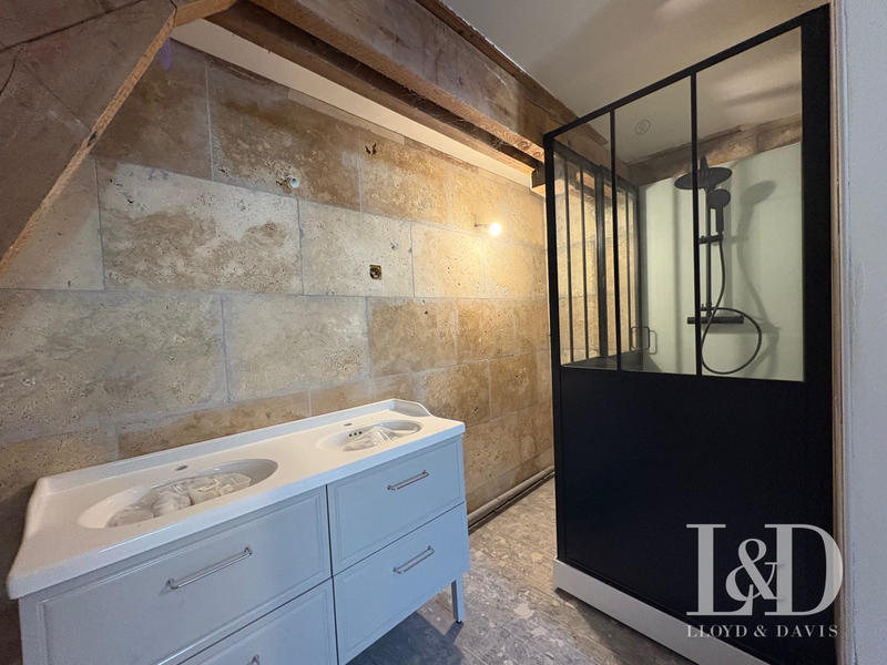 Maison ancienne - 180 m² - 8 pièces