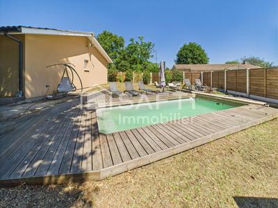 Maison - 110 m² - 5 pièces