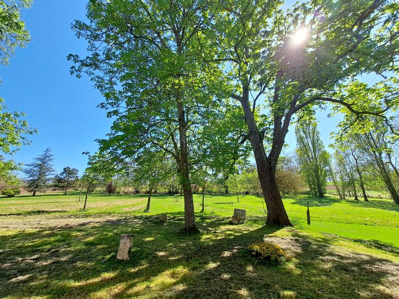 Maison - 292 m² - 14 pièces