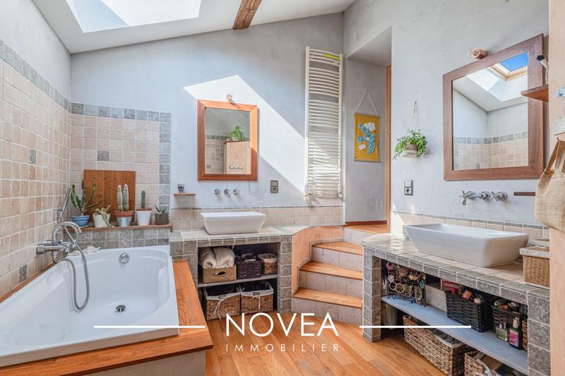 Maison - 136 m² - 4 pièces