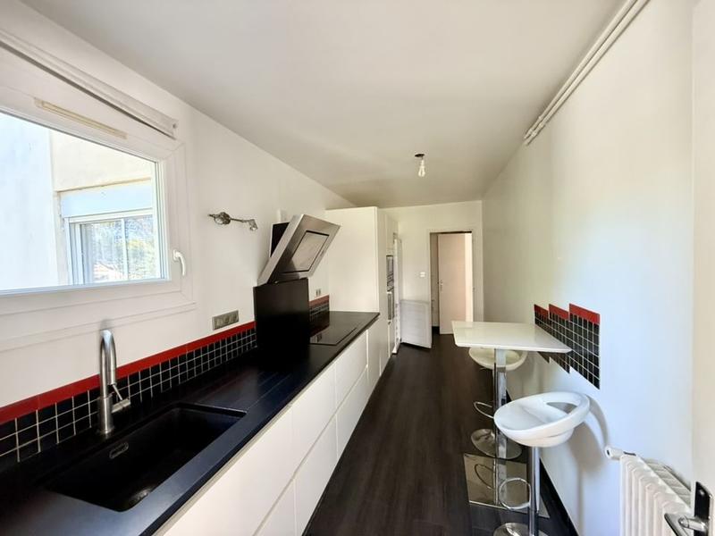 Appartement - 90 m² - 3 pièces