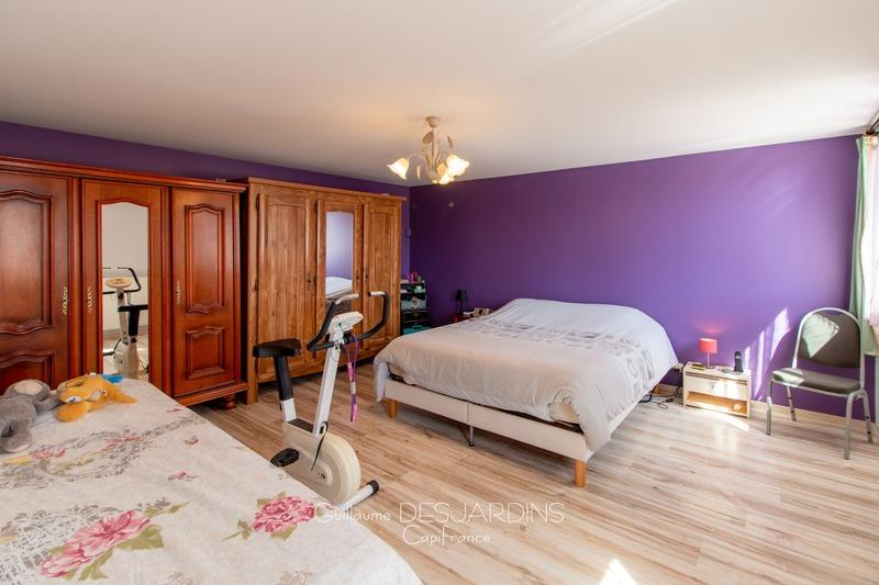 Maison traditionnelle - 136 m² - 6 pièces