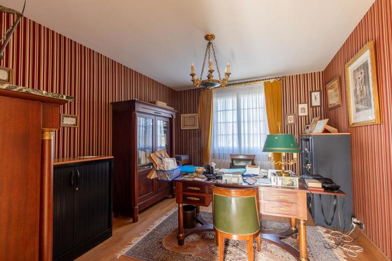 Maison - 308 m² - 10 pièces