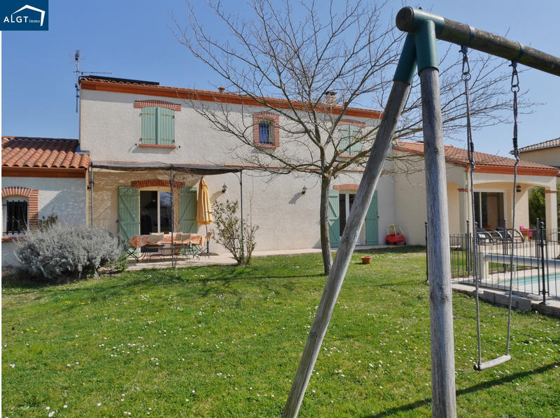 Villa - 192 m² - 8 pièces