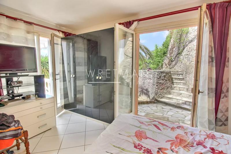 Maison - 256 m² - 8 pièces