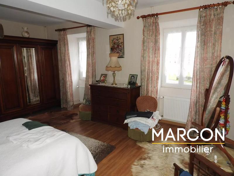 Maison - 168 m² - 7 pièces