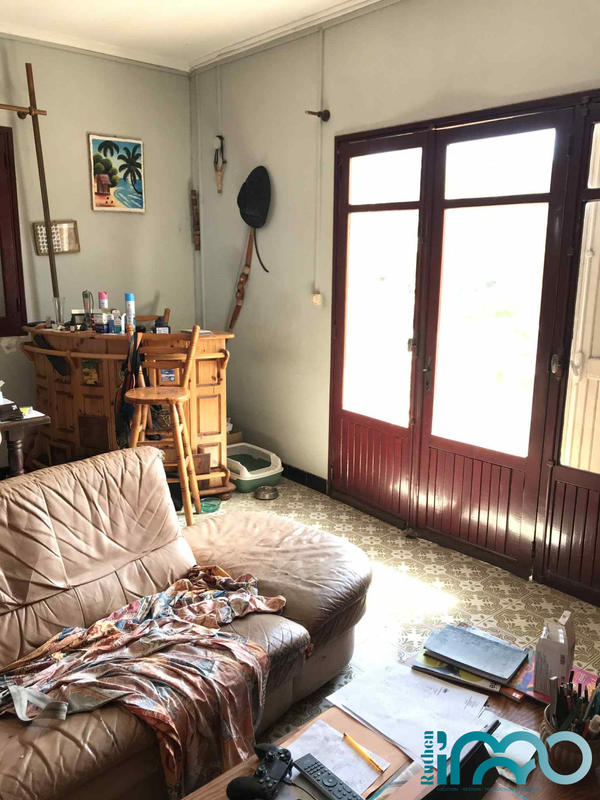 Maison - 200 m² - 8 pièces