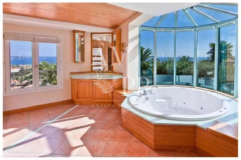 Villa - 350 m² - 10 pièces