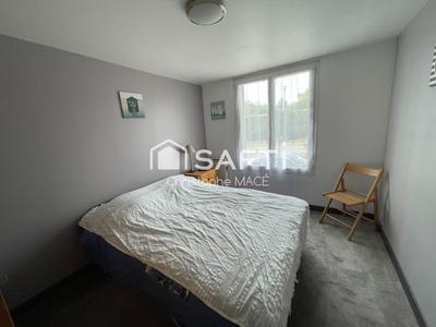 Maison - 93 m² - 5 pièces