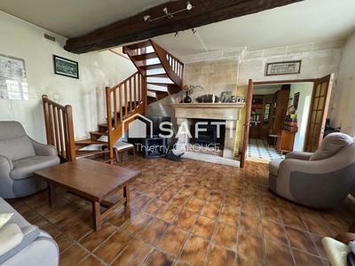 Maison - 210 m² - 7 pièces