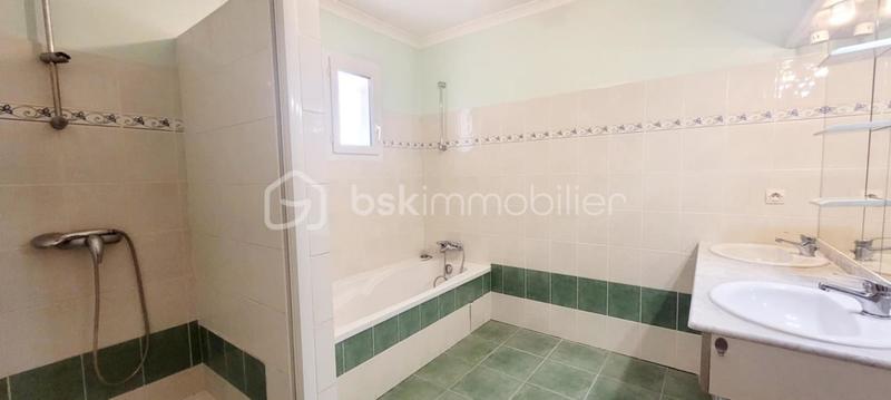 Maison - 157 m² - 6 pièces