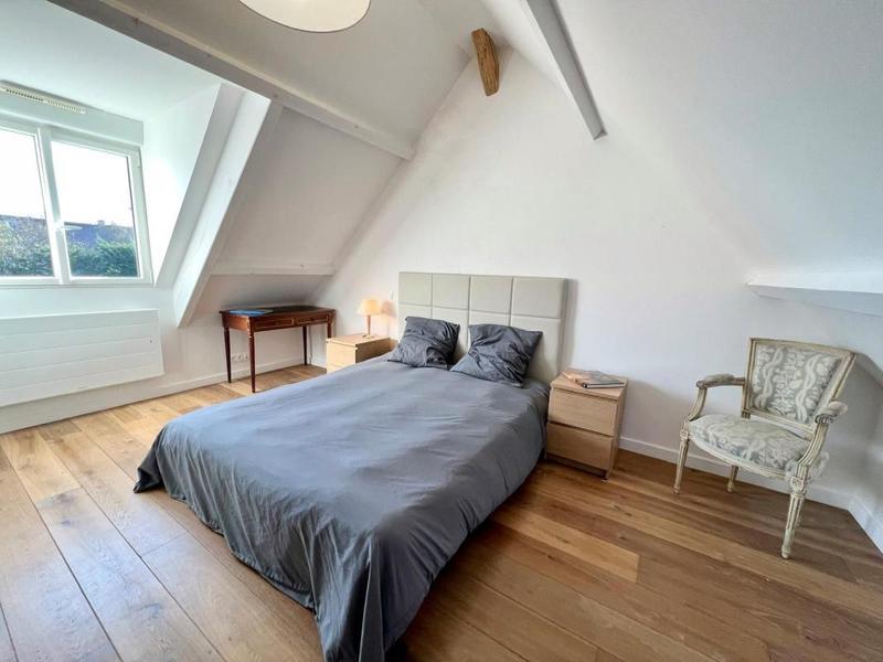 Maison - 300 m² - 7 pièces