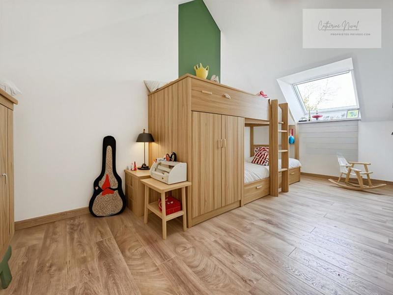 Maison - 260 m² - 11 pièces