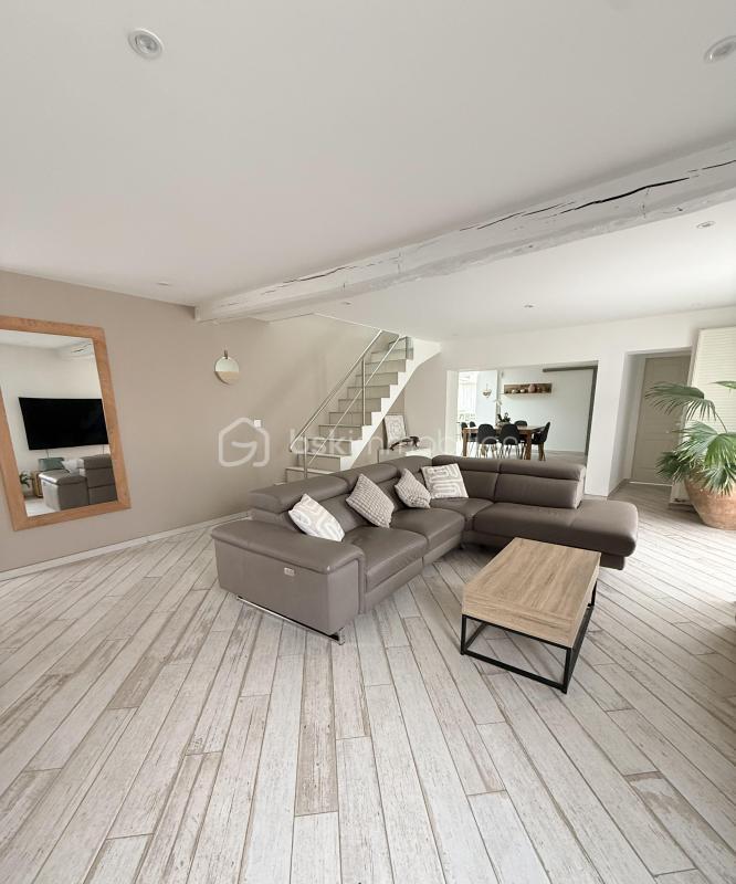 Maison - 180 m² - 7 pièces