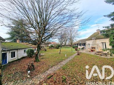 Maison - 230 m² - 8 pièces