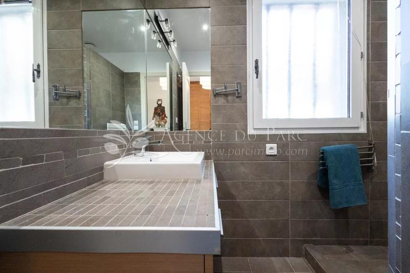 Maison - 180 m² - 5 pièces