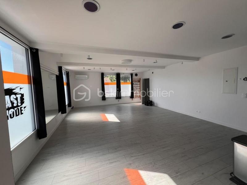 Local d'activité / Entrepôt - 99 m² - 1 pièce