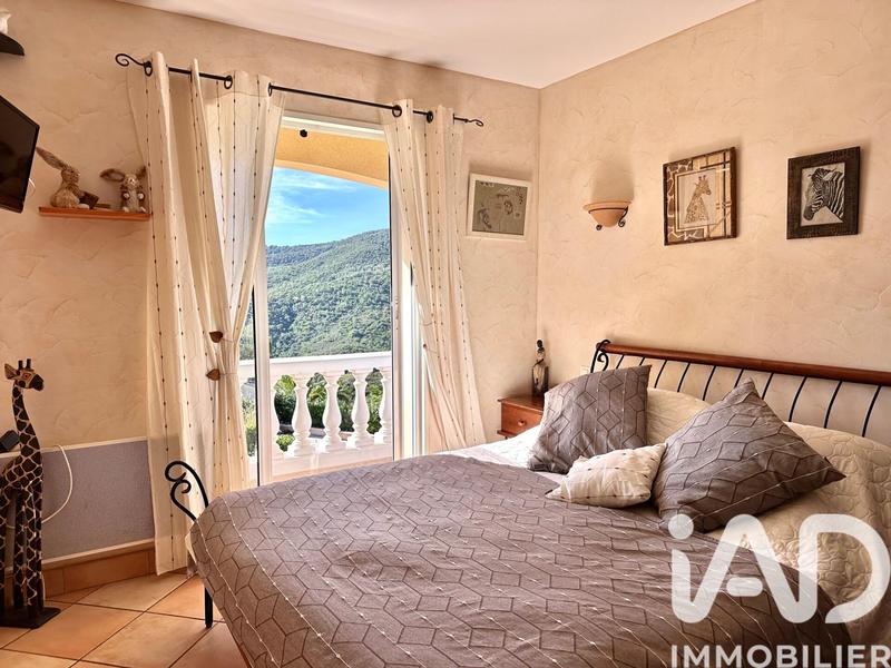 Maison - 159 m² - 6 pièces