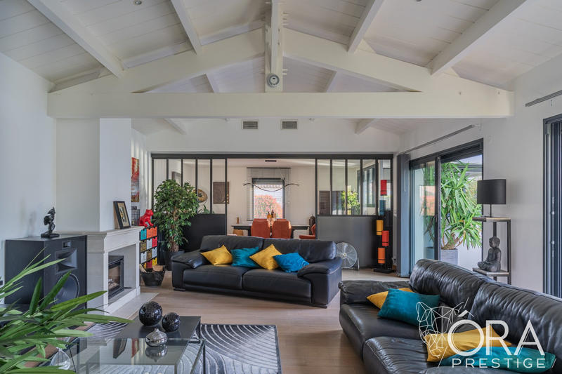 Villa - 179 m² - 6 pièces